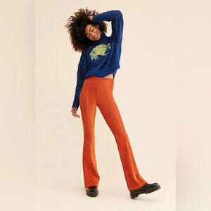 Free people Slim Pull-On Velvet Flare Pants- Size XS